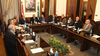 اجتماعات منفصلة بمنزله واتهامات بمخالفة اللائحة.. كواليس ترشيح الوفد لعبد السند يمامة في انتخابات رئاسة الجمهورية