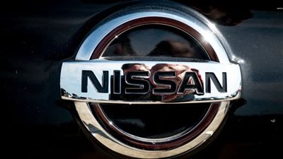 نيسان تستدعي أكثر من 800 ألف سيارة بسبب عيب في المحرك