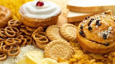 دراسة: الأطعمة فائقة المعالجة تصيب الفرد بالاكتئاب 