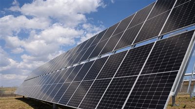 الصين تحتل المرتبة الأولى عالميا في الإنفاق على الطاقة المتجددة بـ 358 مليار دولار