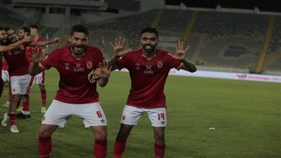 الأهلي يجدد عقد حسين الشحات وياسر إبراهيم لمدة 3 سنوات | خاص