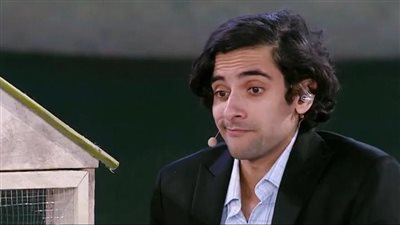  محمد يسري يتألق بمشهد من مسرحية شاهد مشافش حاجة.. ولجنة تحكيم الدوم: كنا خايفين تقلد الزعيم