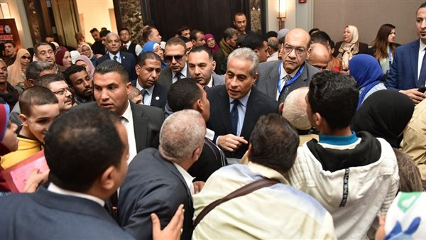 وزير القوى العاملة