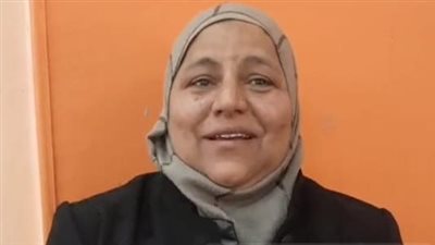 سيدة بالمنيا تكشف تفاصيل لقائها بالرئيس السيسي: مكنتش مصدقة نفسي.. وبدعيله في صلاة الفجر | بث مباشر