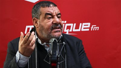 الحرس الوطني التونسي يعتقل وزيرا سابقا خلال هروبه بمبلغ مالي ضخم