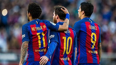 سواريز: نيمار كان سيفوز بالكرة الذهبية لو استمر في برشلونة 