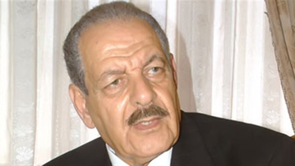 الدكتور محيي الغريب