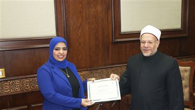 الباحثة زينب محمد أول عضوة في لجنة أمانة الفتوى وأول سيدة تتولى هذا المنصب بدار الإفتاء 