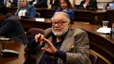 يحيى الفخراني يقترح إقامة لقاءات بين الفنانين والجماهير في قصور الثقافة عقب عرض المسلسلات الناجحة