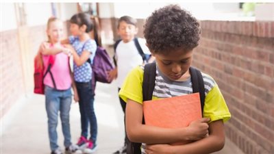 الفصل أسبوع والمنع من دخول الامتحان.. مقترح برلماني بمعاقبة الطلاب المتنمرين 