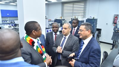 هيئة الدواء تستقبل وفدا من زيمبابوي لبحث التعاون الثنائي ودعم التبادل التجاري