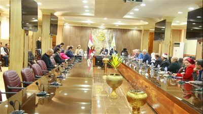 محافظ كفر الشيخ يحظر توصيل كافة المرافق للعقارات المخالفة