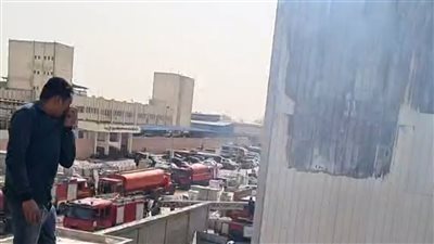 حريق مصنع العاشر.. حصر الخسائر وإخماد النيران بإشراف مدير الأمن |القصة الكاملة