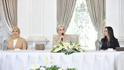 انتصار السيسي: لدينا مبادرات لتوعية الفتيات لتمكينهن من مواجهة التحديات