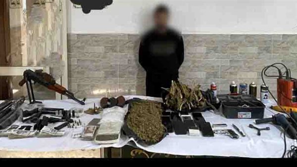 المتهم بحوزه المضبوطات