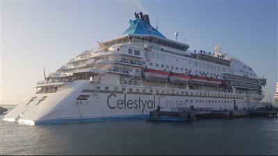 كريستال السماوية تصل ميناء بورسعيد السياحي وعلى متنها 1000 سائح | صور وفيديو 