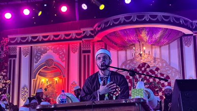 بعد تصدره الترند بسبب حفل بنجلاديش.. القارئ محمود كمال: لأول مرة أقيم حفلا بهذا العدد الكبير│صور