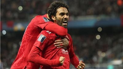 2 مليون دولار تهدد استمرار حسين الشحات مع الأهلي | خاص 