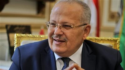 الخشت يعلن بدء قبول تحويلات طلاب الفرق الأعلى إلكترونيًا إلى كليات جامعة القاهرة للعام الدراسي الجديد 