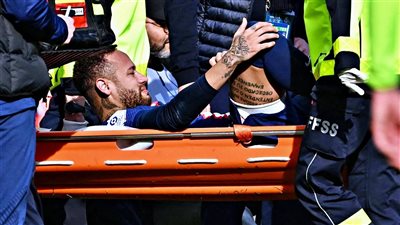 رسميًا.. انتهاء موسم نيمار مع باريس سان جيرمان بسبب الإصابة