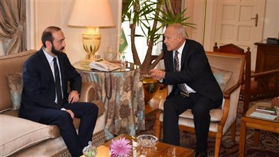 أبو الغيط يبحث مع وزير خارجية أرمينيا سبل تطوير التعاون