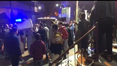  أهالي قرية صنافير يشيعون جثمان عطية الشاعر أحد ضحايا قطار قليوب