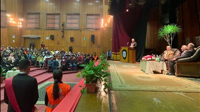 نبني البشر قبل الحجر.. الفنان محمد صبحي يلتقي طلاب جامعة بورسعيد | صور