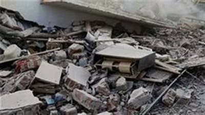 انتشال أسرتين من أسفل عقار بولاق أبو العلا المنهار| بث مباشر 