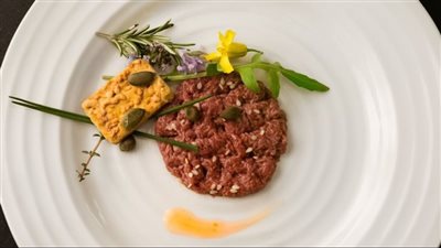 دراسة بريطانية: استمرار تقديم الأطعمة المُصنعة في المستشفيات رغم مخاطرها الصحية