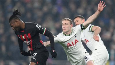 ميلان الإيطالي يتخطى عقبة توتنهام ويتأهل لربع نهائي دوري أبطال أوروبا