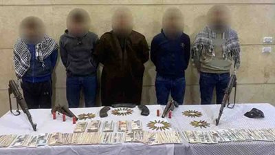 4 مجهولين وسلاح ناري.. تفاصيل سرقة مبلغ مالي من مندوب مبيعات بالمنوفية 