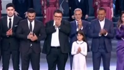 محمد البوغه يشارك في احتفالية يوم الشهيد بأغنية جاهزين وماشيين الطريق 