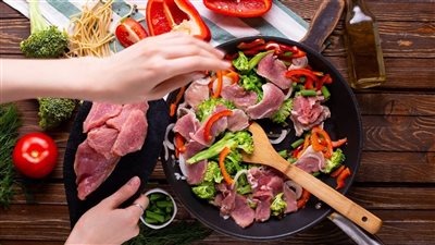 أكلات رمضانية سهلة يمكن إنجازها في ساعة واحدة فقط قبل أذان المغرب