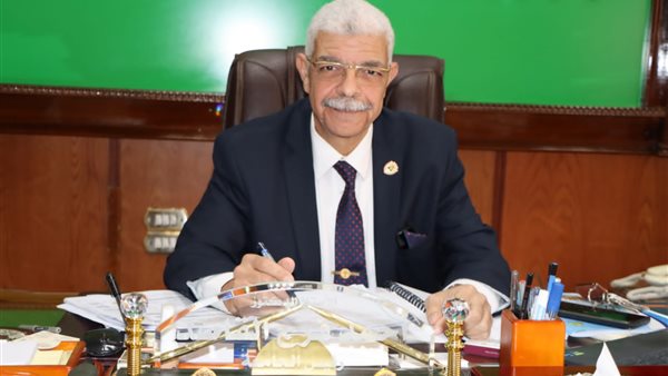 الدكتور أحمد القاصد