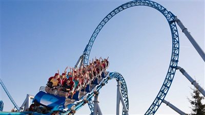 بعد 75 دقيقة في الهواء.. إنقاذ 24 مواطنًا ألمانيًا بعد تعطل أرجوحة كهربية كانوا على متنها