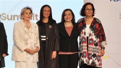 مايا مرسي: لابد من توفير سوق عمل جاذب للمرأة.. ونتطلع لخروج قانون عمل قوي