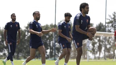 حسين الشحات يشارك في مران الأهلي استعدادًا لمواجهة القطن الكاميروني