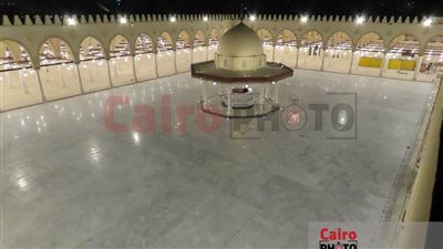 لحين الافتتاح.. مسجد عمرو بن العاص يعمل بأقل من ثلث طاقته في أول صلاة تراويح اليوم