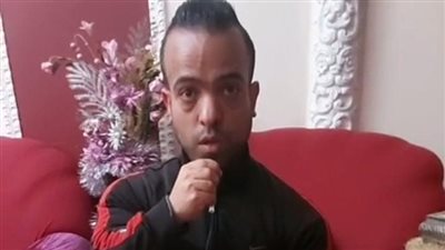 شاب من قصار القامة يحقق حلمه.. سامي يحصد الميدالية الذهبية في القوى البدنية ببورسعيد| بث مباشر