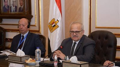 الخشت يلتقي وفدًا من رؤساء جامعات أمريكية لبحث التعاون الأكاديمي والبحثي