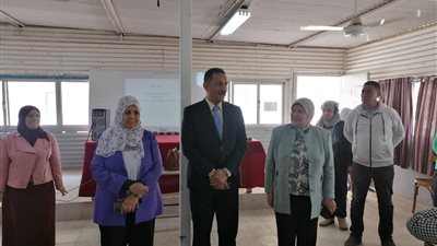 مدير تعليم الجيزة يتابع تدريب المرشحين لمسابقة 30 ألف معلم | صور