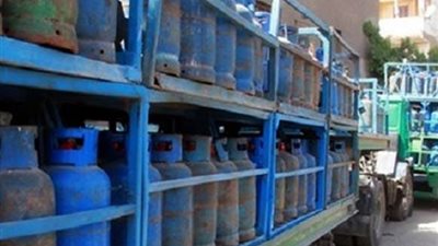 ضبط سيارة محملة بـ 120 أسطوانة بوتاجاز بالمخالفة في الإسماعيلية