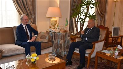 أبو الغيط يلتقي المبعوث الأممي لسوريا لبحث التطورات السياسية والإنسانية في البلاد