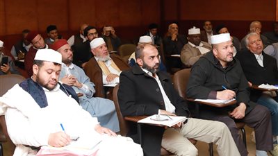 عميد كلية القرآن الكريم الأسبق: عليكم بتحصيل العلم من مصادره السليمة قبل العمل بالدعوة