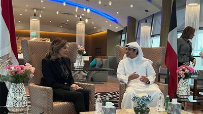 وزيرة الثقافة تلتقي نظيرها الكويتي لبحث مزيد من التعاون بين الجانبين