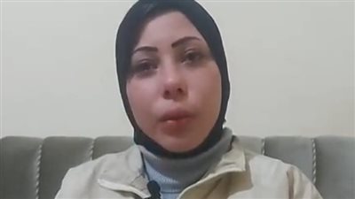 زوجة مطرب مهرجانات ببورسعيد تتهمه بإخفاء ابنتها: بقالي سنتين مشوفتهاش.. ودموعي نشفت من كتر البكاء عليها | بث مباشر