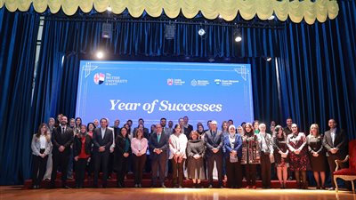 الجامعة البريطانية في مصر تكرم عددًا من قياداتها وطلابها تقديرًا لدورهم