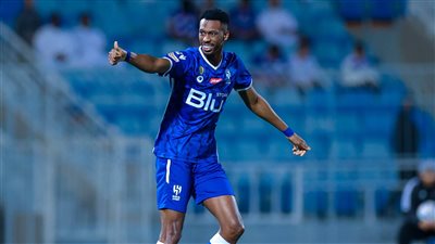 الهلال يتخطى الفتح بثلاثية ويواجه الاتحاد في نصف نهائي كأس خادم الحرمين