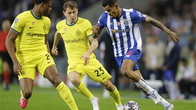 التعادل السلبي يحسم نتيجة الشوط الأول لمباراة إنتر ميلان وبورتو في دوري أبطال أوروبا