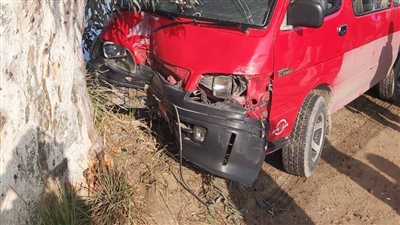 ننشر أسماء مصابي حادث تصادم ميكروباص بشجرة في الإسماعيلية